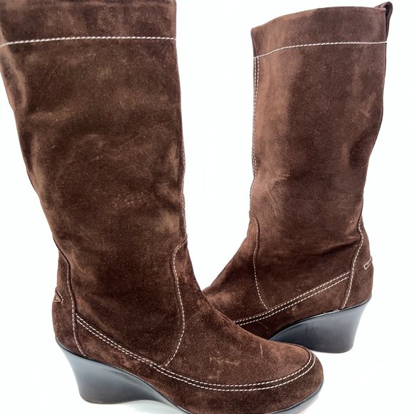 Crocs Dark Brown Suede Tall Boots Wedge Heels Sz 10.5 - Picture 3 of 8